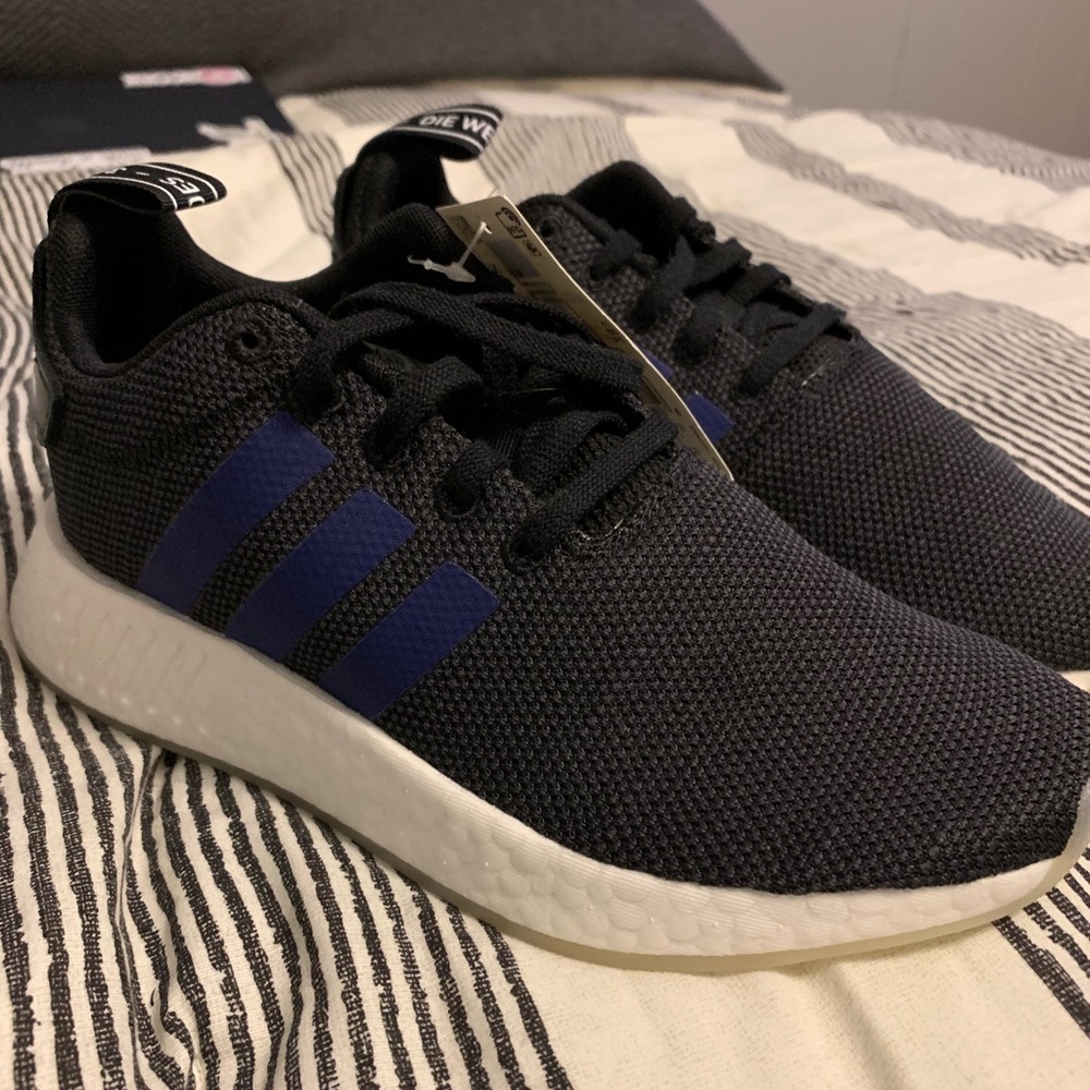 Women’s Adidas NMD _ r2 size 6.0